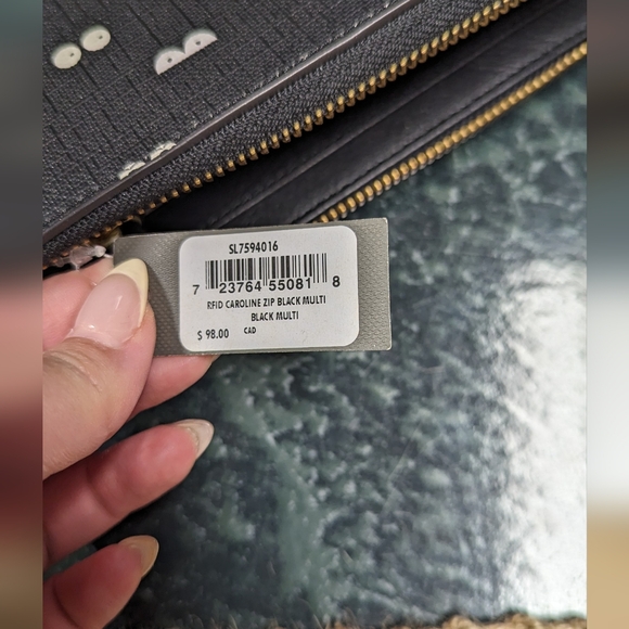 BNWT Fossil zip wallet - Picture 4 of 4